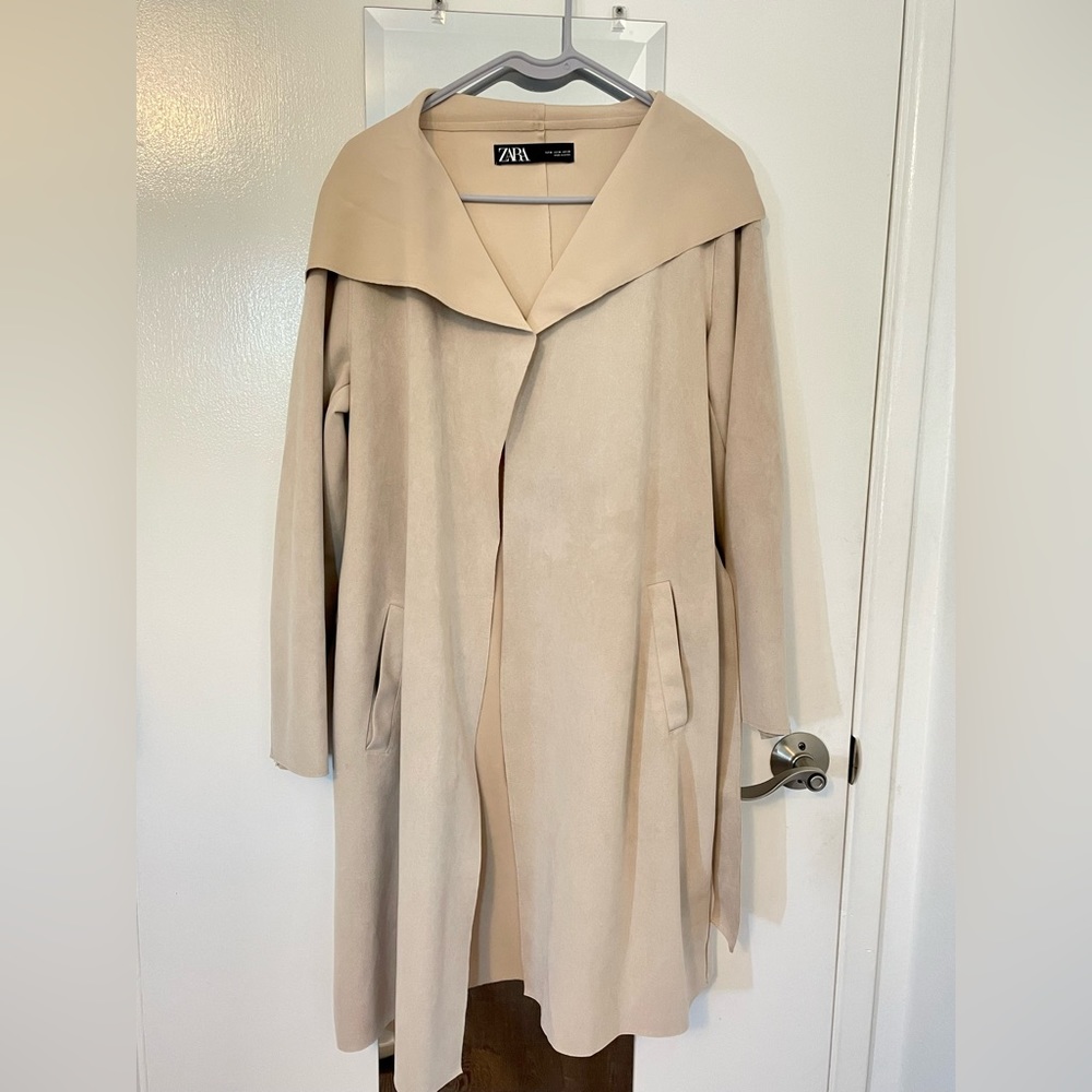 Zara Women’s Light coat, beige